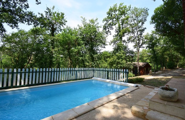 Gîte Le Sorbier avec piscine privée proche Dordogne