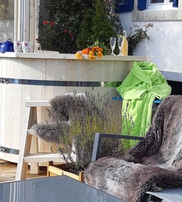 Gîte La Fabrique , spa et bain nordique , prêt de raquettes des neiges
