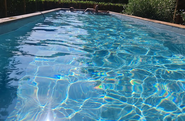 Gîte LA FUYE du Château de Jallanges for 15 pers, private swimming pool (12x2.5m)