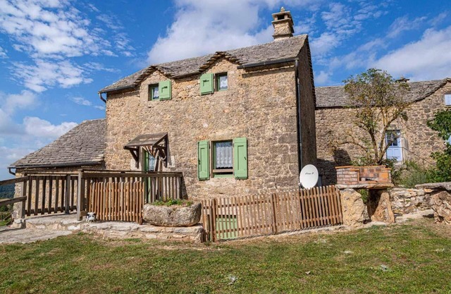 Gîte La Vieille Ecole at Le Bruel des Vignes