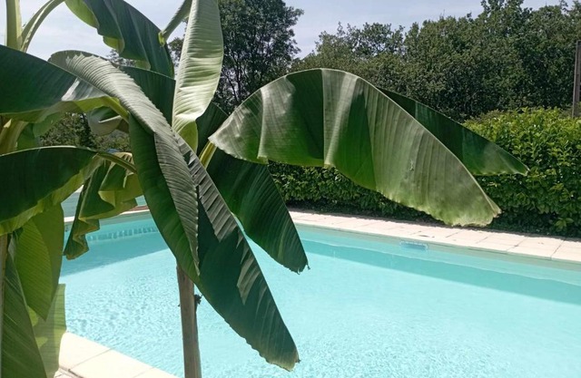Gîte NATURISTES Périgord Rocamadour Sarlat naturiste de mi mai à septembre