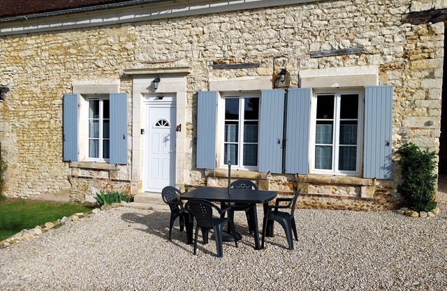 Gîte Proche D'auxerre Pour 4 Adultes 2 Enfants