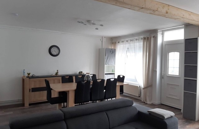 Gîte Situé à 1 km de la Centrale Nucléaire. Tout Confort, Proximité Commerce