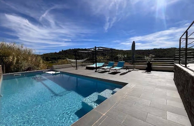 Gîte with private jacuzzi between sea, nature and vineyards - Hérault 34 (Vendémian)