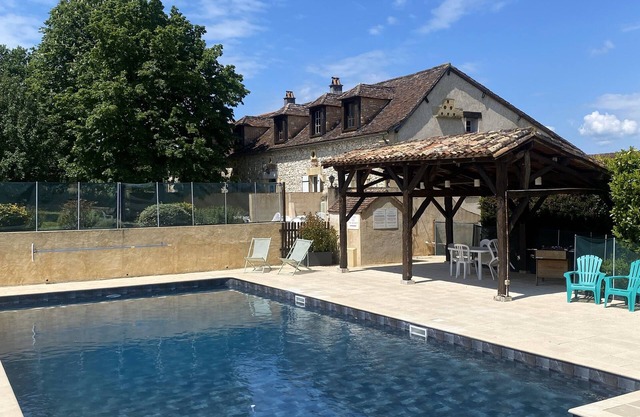 Gîtes 8 Places, au Sein D'un Domaine Comprenant 7 Gîtes de 4 à 44 Pers. au Total