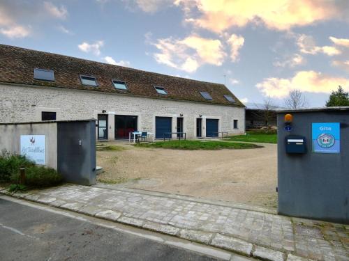 Gîtes contemporains et rénovés avec jardin, terrasse et parking à Moutiers en Beauce - FR-1-581-125