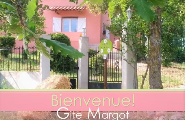 Gite Margot - Private villa with swimming pool surrounded by nature 4 km from Saint-Maximim