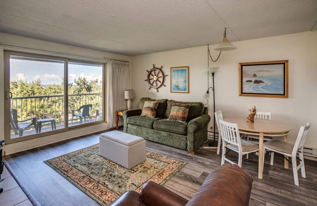 G604 1st Floor, 1 bedroom limited ocean view, No cleaning fees