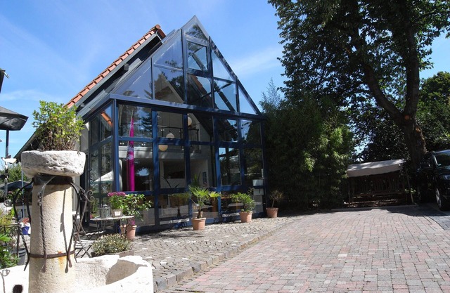 Gallery house with air conditioning approx. 132 sqm, up to 12 people, can be rented by the day