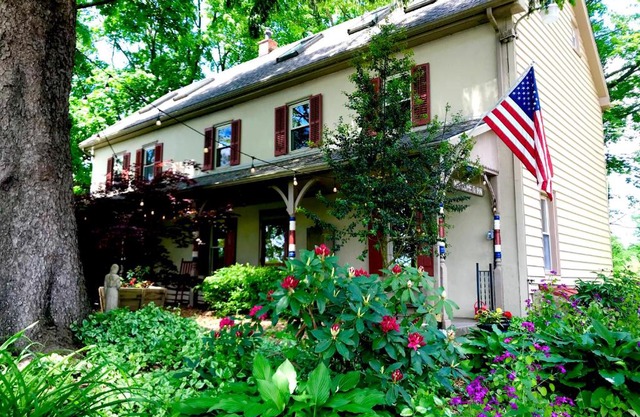 Galvanized America Inn & Art Gallery