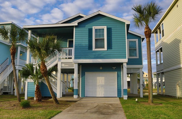Galveston TX - Pointe West Cottage - Sleeps 10 - Golf Cart Included - Pets Free