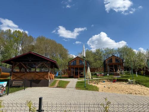Garbicz Barns domki całoroczne