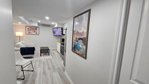 Garden Ave Home 1mins to HWY 403