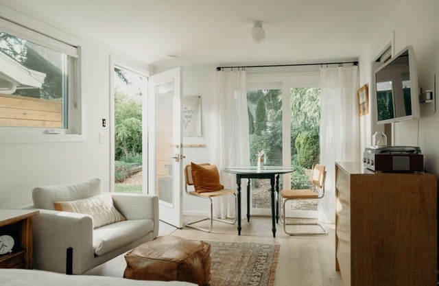 Garden Guest House in a peaceful neighborhood
