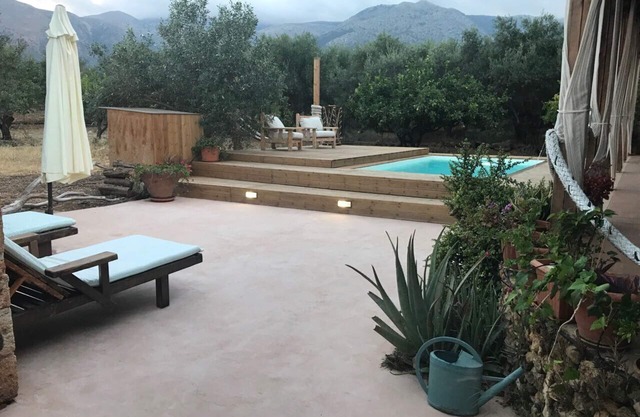 garden house with private swimming pool