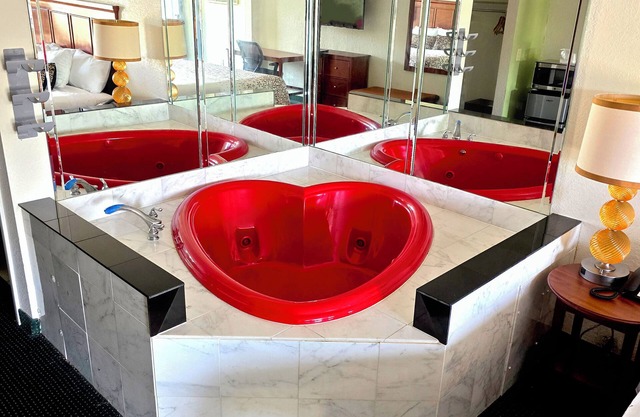 Garden Inn & Suites
