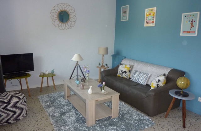 garden level in super cannes villa residential area 110 m2