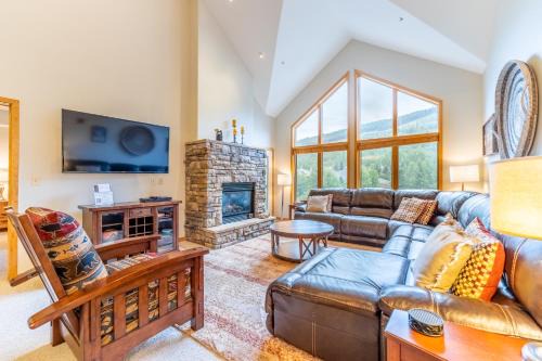 Gateway 5098 by Summit County Mountain Retreats