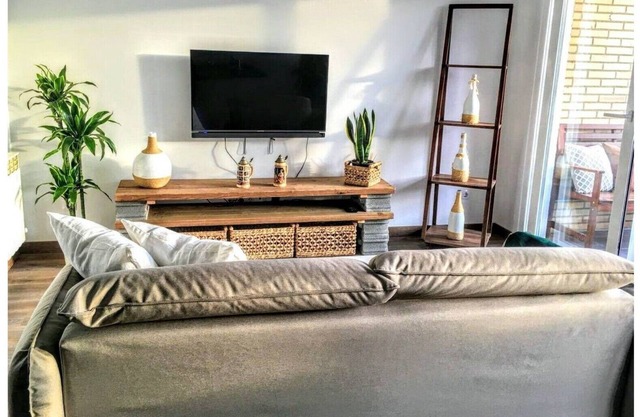 Gaztainondoak apartment! Just 10 minutes from LAGUARDIA .
