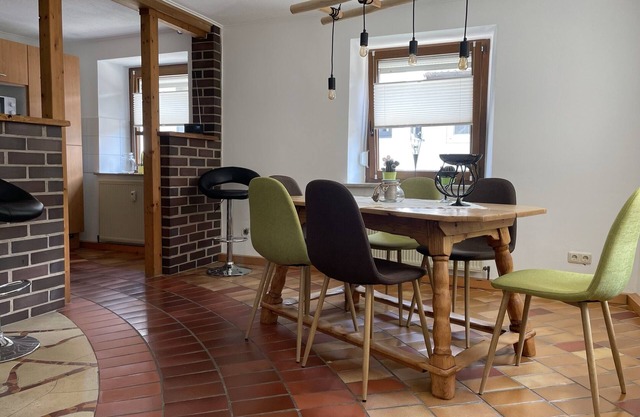 Gemütliche Ferienwohnung Direkt am Fahrrad- Wanderweg/2 Gehminuten vom Badesee