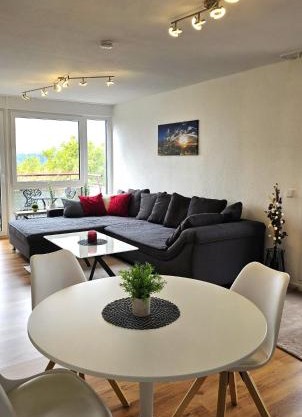 Gemütliche Ferienwohnung mit großer Dachterasse