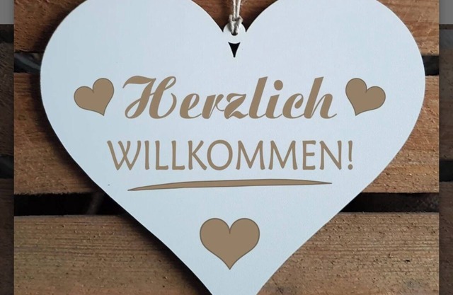 Gemütliche, Voll Ausgestattete Ferienwohnung mit Balkon und Blick auf die Berge