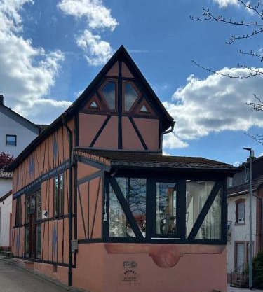 Gemütliches Scheunenfachwerkhaus nahe Frankfurt mit Glasfaser und Klima