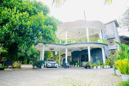 Gemini Royal Mount Resort