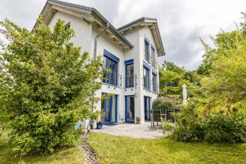 Geräumige Ferienwohnung mit Garten