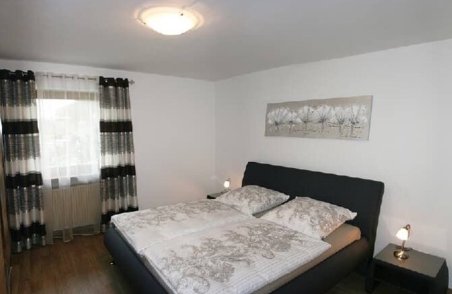 Geräumige und ebenerdige Ferienwohnung (70qm) mit Pool und Terrasse