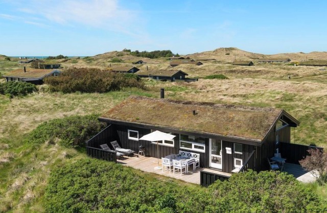 "Gerulf" - 600m from the sea by Interhome
