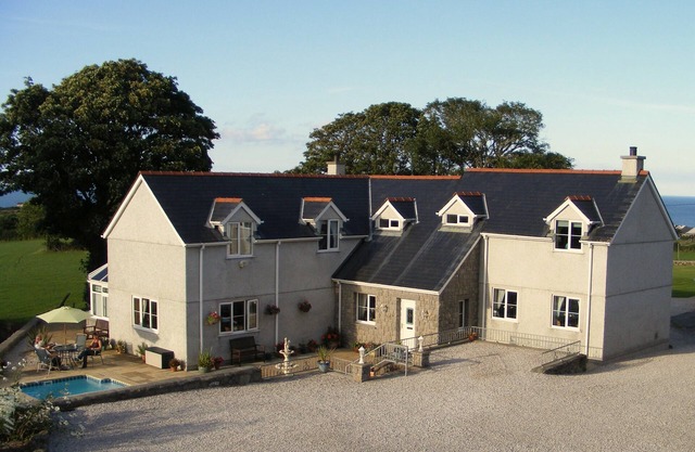 Get away from it all with fantastic sea and Country side views.