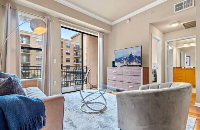 Getaway In This Spacious Apt w/Work Space & Pool!