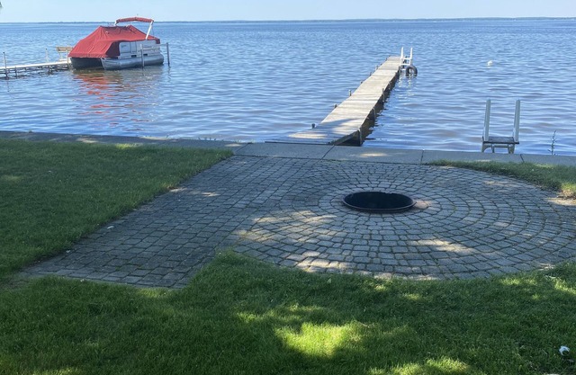 Getaway on Houghton Lake