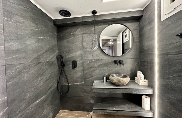 GGK Apartments -H-