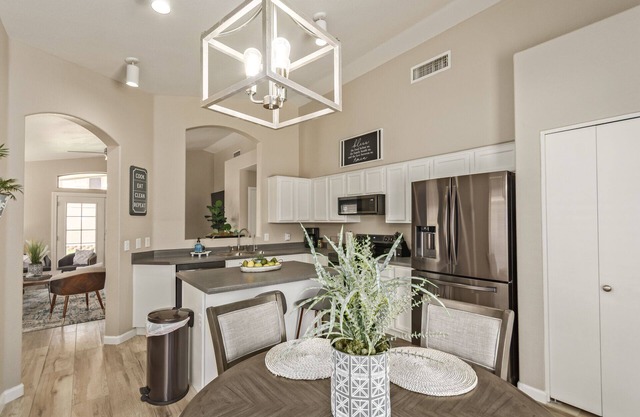 Gilbert Luxury Remodel ~ EV Charger, 1-Level Comfort, Family & Pet-Friendly