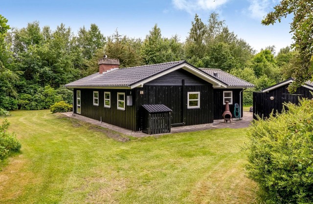 "Ginette" - 400m to the inlet by Interhome