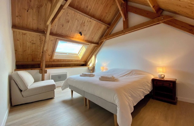 Gîte 12/14 pers. in the countryside 10km from Barfleur and Saint-Vaast-la-Hougue