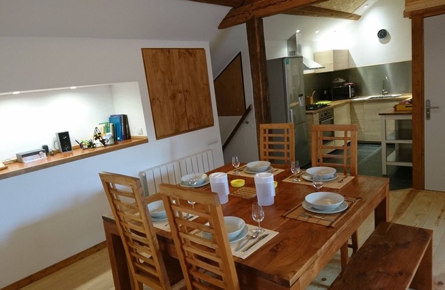 GITE DE LA TOUR * * * *, SPA DETENTE MASSAGE 3 rooms with individual bathrooms