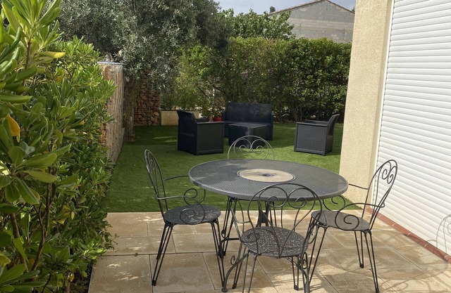 Gîte Le Romarin with SPA in the heart of our olive grove