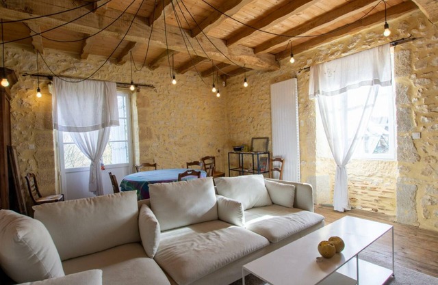 Gite Saint-Pierre-de-Chignac, 2 bedrooms, 5 persons