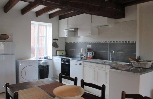 Gite Saint-Priest-d'Andelot, 2 bedrooms, 4 persons