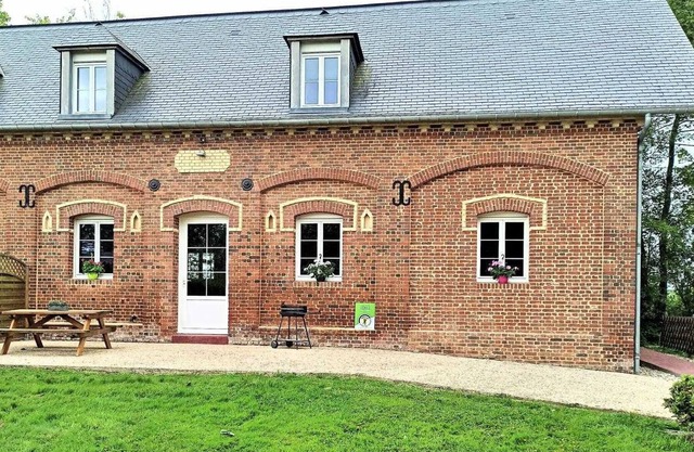 Gite Ypreville-Biville, 4 bedrooms, 8 persons