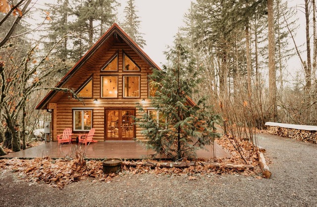Glacier Springs Cabin #21 - This family home says Cabin in the Country!