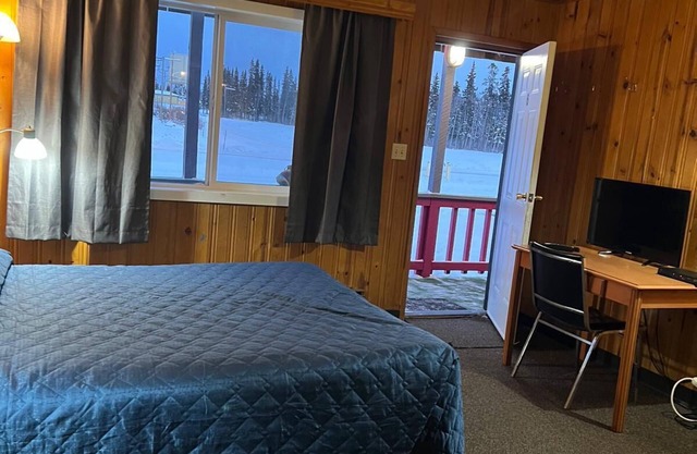 Glacier View Inn