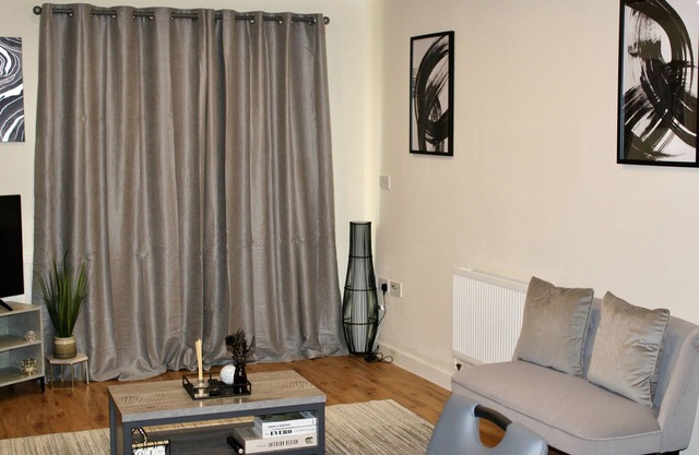 Glamorous two bed flat