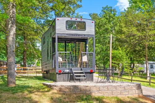 Glamping at KY Lake 1 min from Carper Cove