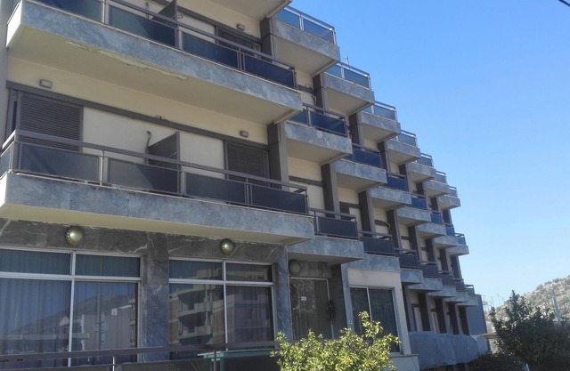 Glaros Hotel