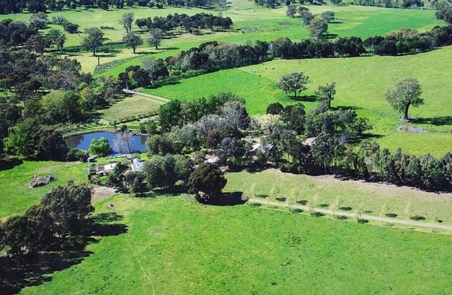 Glenisla Farm House near Benalla