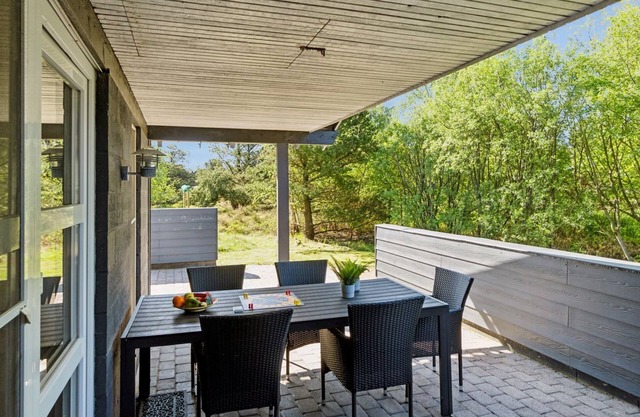 "Glenna" - 1.8km from the sea by Interhome